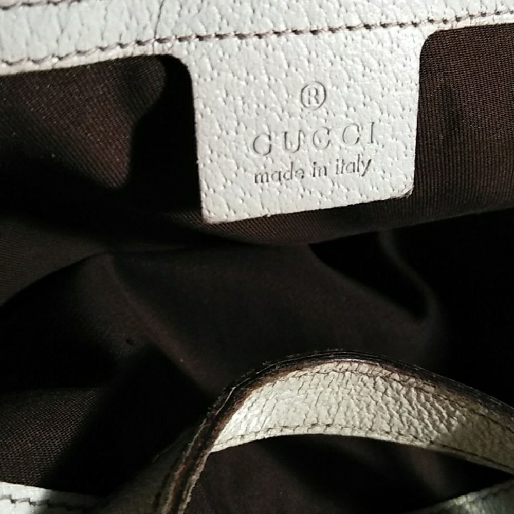 Authentic Gucci Purse - Picture 2 of 11